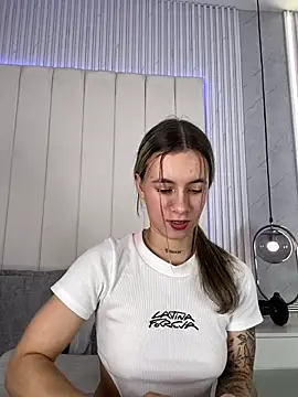 JuliaColemann élő XXX-chatje