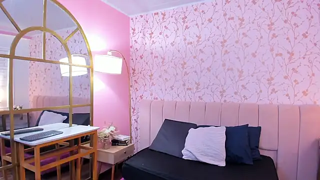 Chat +18 de taylor_bennet ao vivo