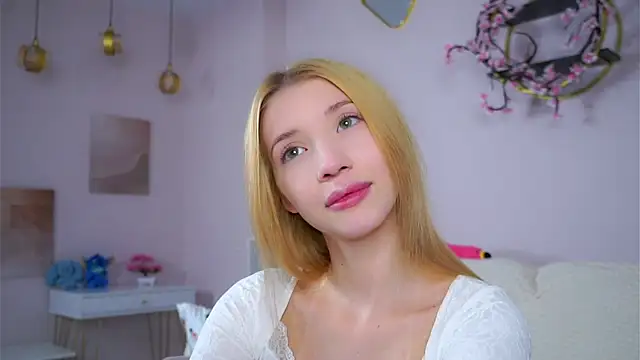 SunnivaCovil Chat XXX in diretta