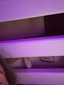 CurvyCallie21 Webcam Show