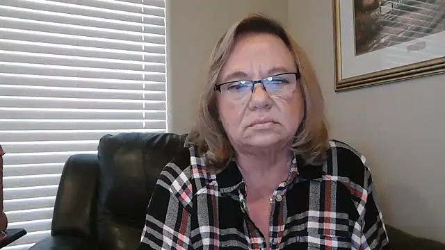 BustyAnnie: απευθείας συνομιλία ΧΧΧ