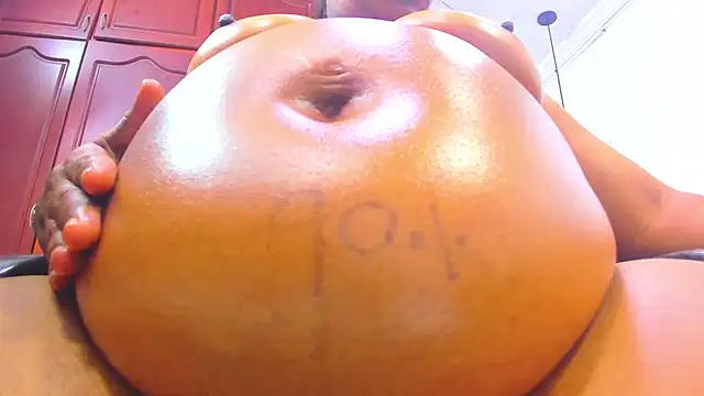 emma_purple_n Webbikameraesitys