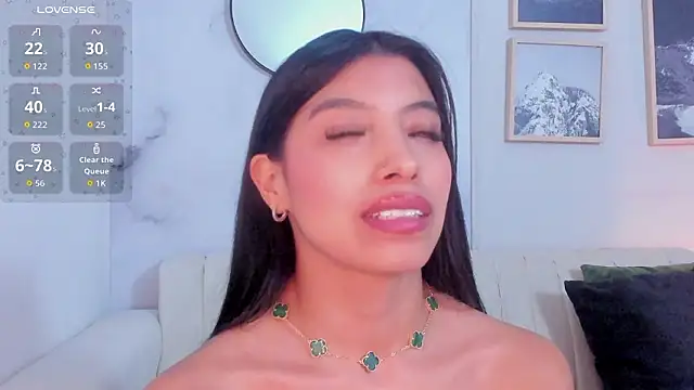 Tiffany_Low élő XXX-chatje