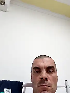 DOMINATOR_SIR-MASTER élő XXX-chatje