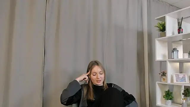 FlorineWarschaw's Live XXX Chat