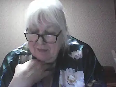 Alexia64231 Show in webcam