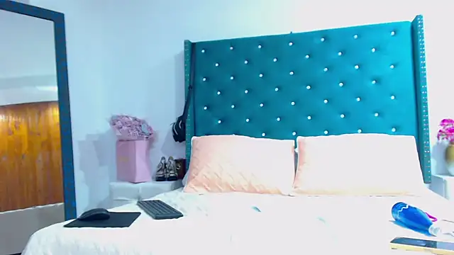 Chat XXX en directo de KimScarleth