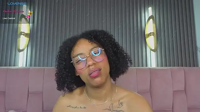 Violeth_b Chat XXX live