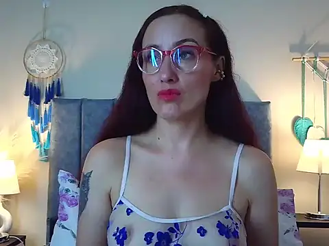 IberianMoonMK's Live XXX Chat