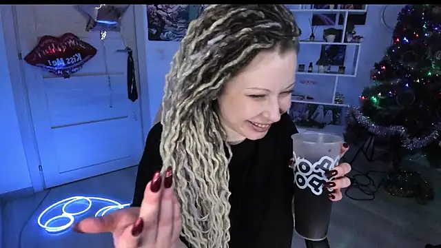 HoneySallyMoore élő XXX-chatje