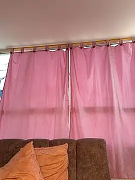 curly_girl_31 élő XXX-chatje