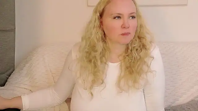 Sarah4you Live XXX-Chat