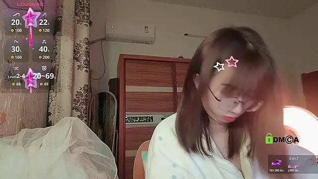 Lili_666 élő XXX-chatje