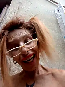 Chat XXX en directo de FrozenWaffle