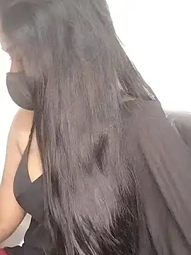 Chat XXX ao vivo de Tamil_Azhaghi