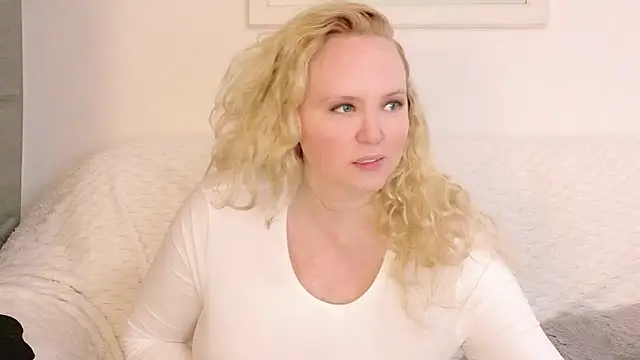 Sarah4you Chat XXX live