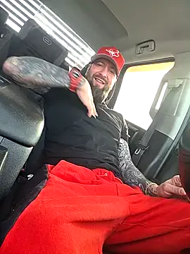 Czat XXX na żywo – Beardedtattood