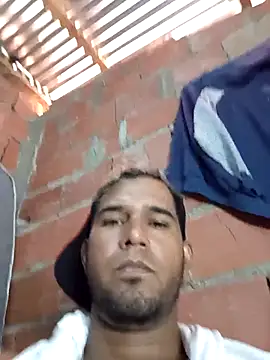 yanshotQQQQ's Live XXX Chat