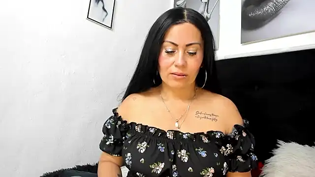 Tania_mature Live XXX-chat