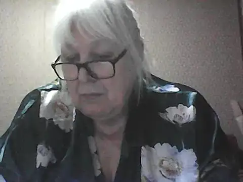 Alexia64231 Adlı Modelin Canlı XXX Sohbeti