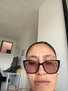 Chat +18 de LyaRose ao vivo