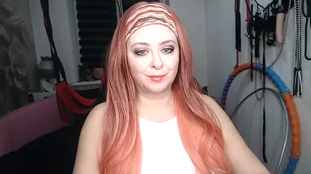 Chat +18 de MISSwithDOLLS ao vivo