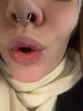 Holy_Tereza élő XXX-chatje