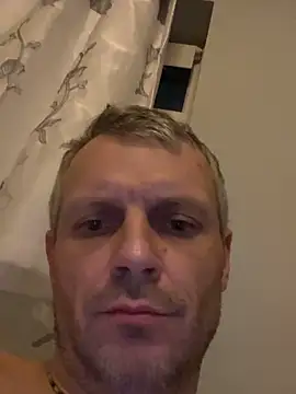 Arthur2288@xh élő XXX-chatje