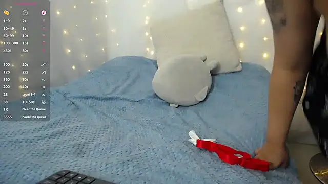 Niuk_mei élő XXX-chatje