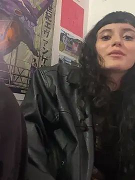 XBODTRIIPX Chat XXX in diretta