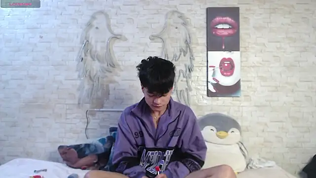 axel_milo_kairo_and_noa webcam show