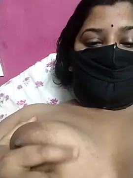 pinkisaha75 Adlı Modelin Canlı XXX Sohbeti