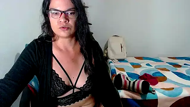 luchiana_hott21's Live XXX Chat