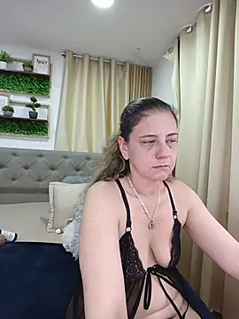 sasi_luna – Live XXX-chat