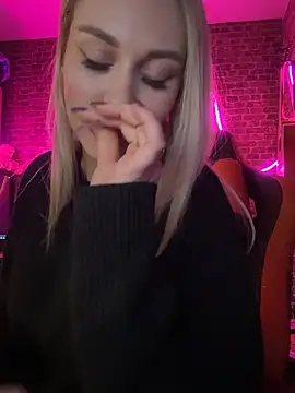 Blckmirrorr's Live XXX Chat