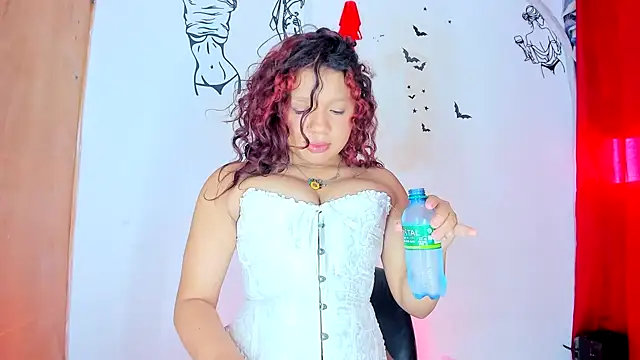 Emily_Coper18 라이브 XXX 채팅