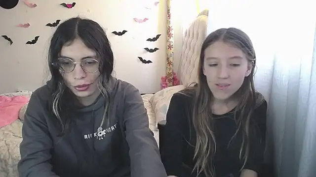 Briar_y_Blair's Live XXX Chat