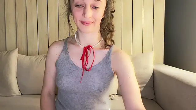 ShySchoolGirl 现场XXX聊天