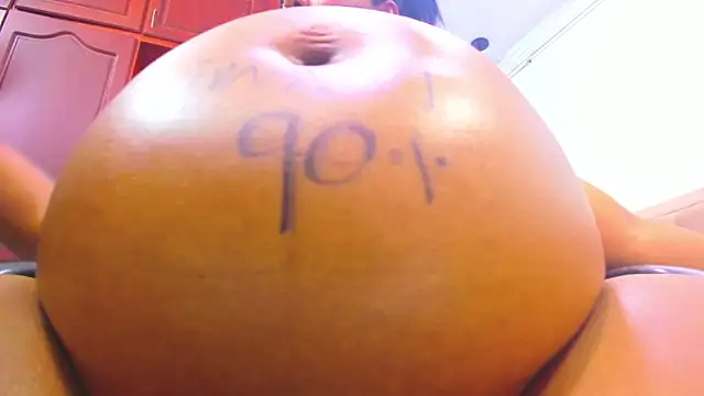 emma_purple_ webcam show