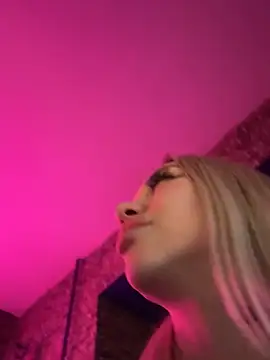 Živý XXX chat Blckmirrorr