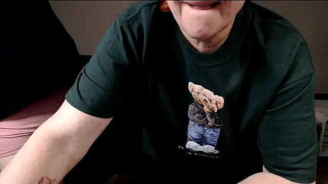 JoannaAndNeighbour: онлайн-секс-чат