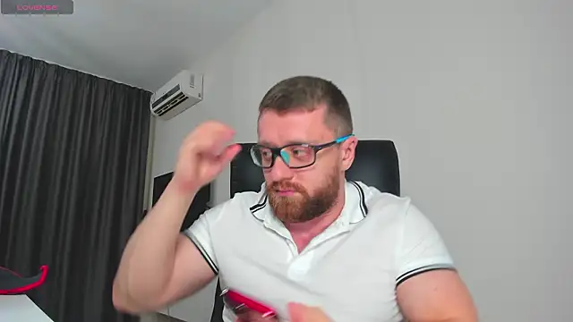 Živý XXX chat Findom_guy