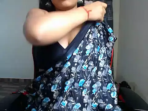 Hey_ishu élő XXX-chatje