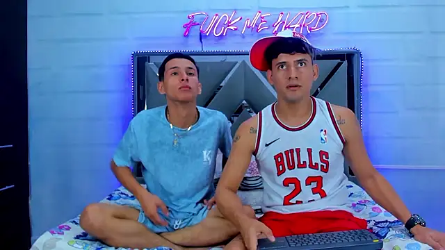 Two_Kings: απευθείας συνομιλία ΧΧΧ