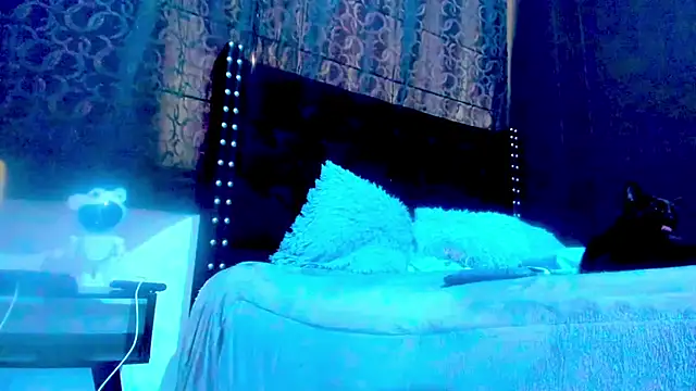 amareto_queen's Live XXX Chat