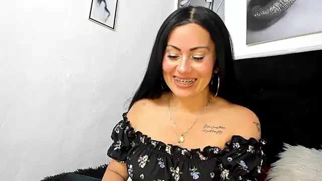 Tania_matureのライブXXXチャット