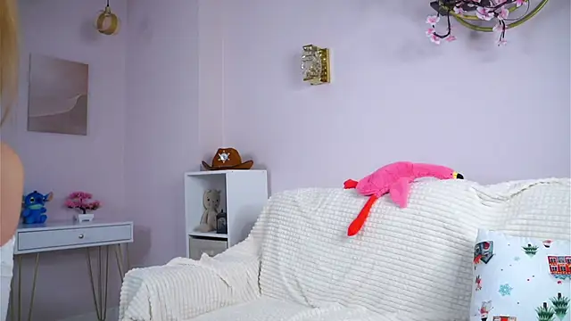 SunnivaCovil's Live XXX Chat