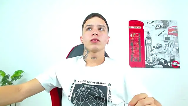 XXX chat uživo modela Cumandres18