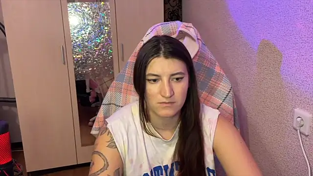 Chatroom XXX en direct de Katrin__kiss