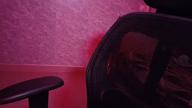 MidnightFlame's Live XXX Chat